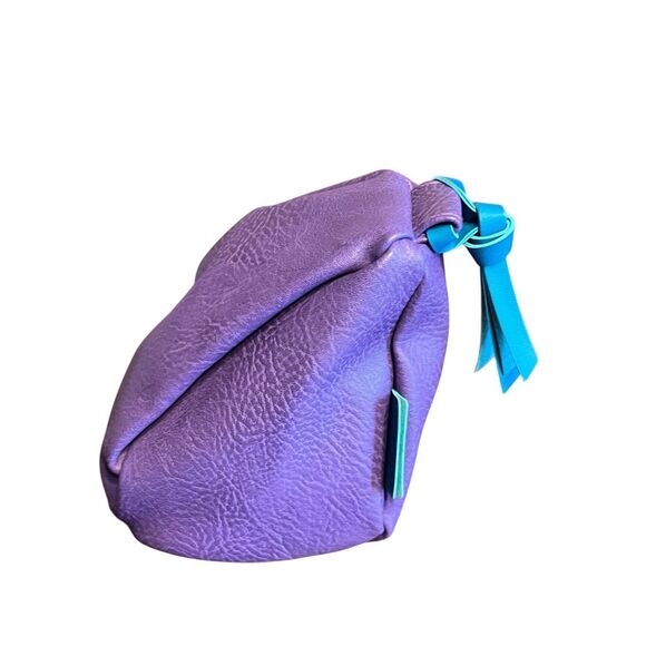 IF Bookaroo Little Bean Bag Phone Rest purple phone holder reading - Picture 3 of 5